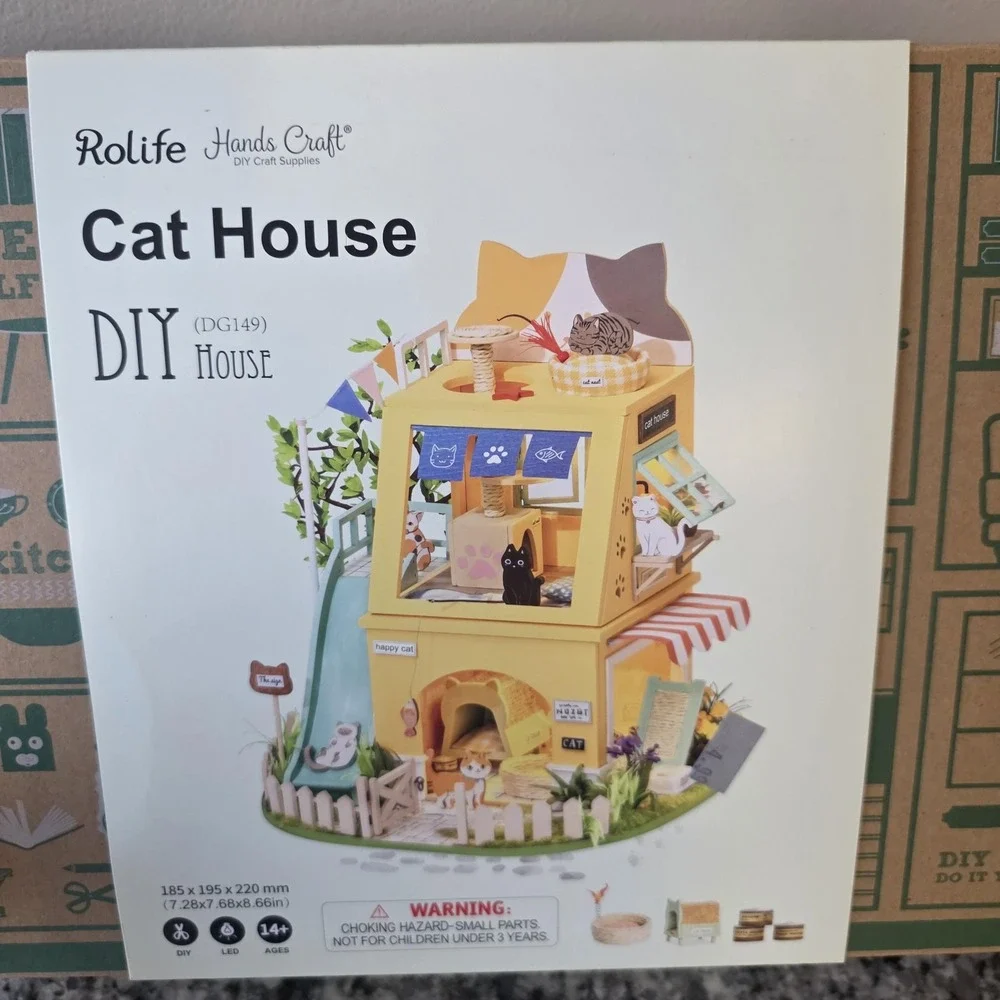Rolife Cat House DG149 DIY Miniature Dollhouse Kit LED 2-Story Yellow Wooden